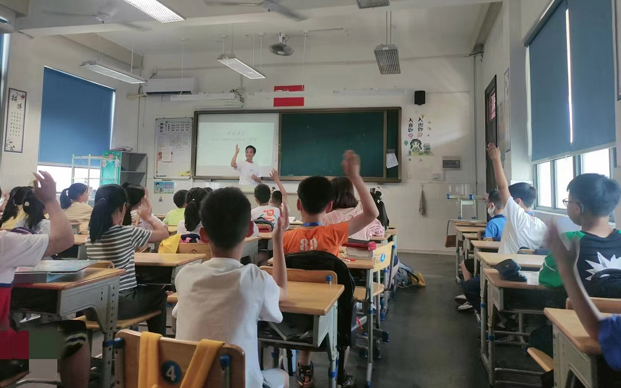 高邑冯家小学
